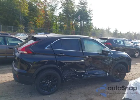 2024 Mitsubishi Eclipse Cross Le S-Awc z USA, uszkodzony, nr VIN JA4ATVAA5RZ021431